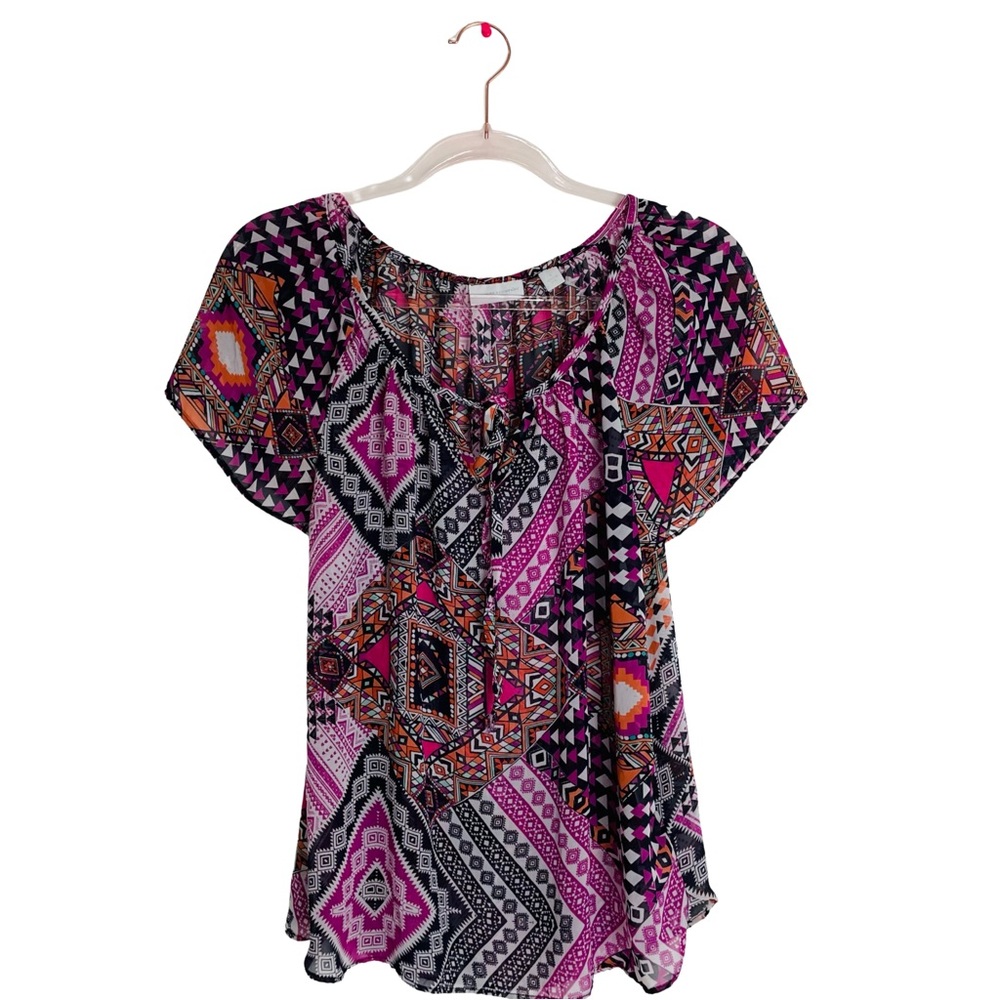 100% polyester. - Picture 2 of 6